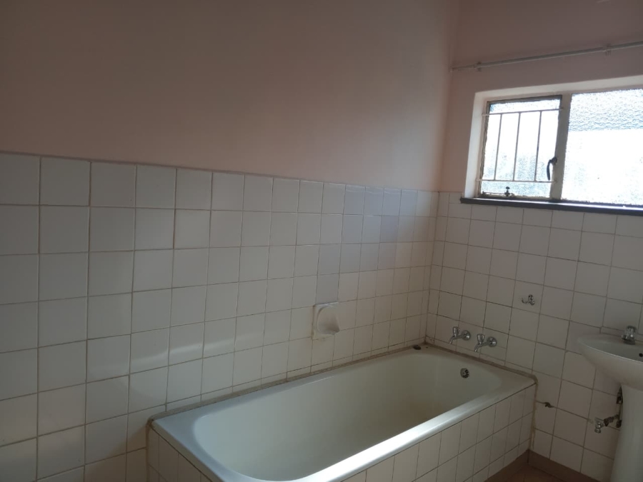 To Let 3 Bedroom Property for Rent in Oos Einde North West